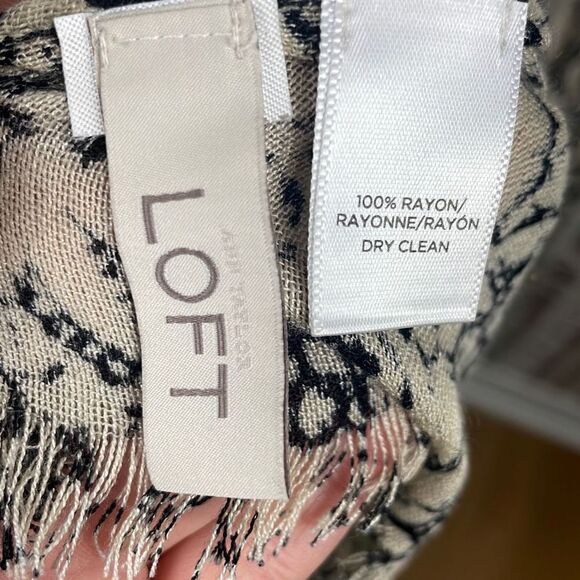 Cruise Ready Cornflower Blue Polka Dot Scarf Wrap - Picture 10 of 10